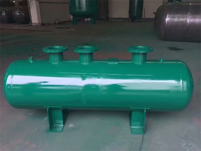 东城东城东城蒸汽分气缸