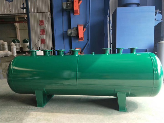 东城东城东城蒸汽分气缸